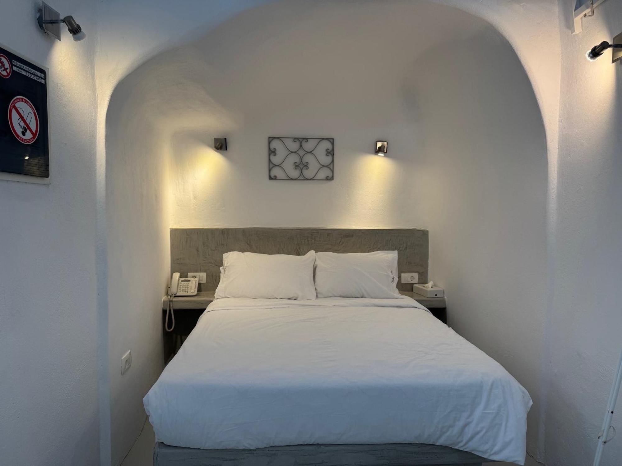 Theodora Suites (Adults Only) Oia  Ngoại thất bức ảnh