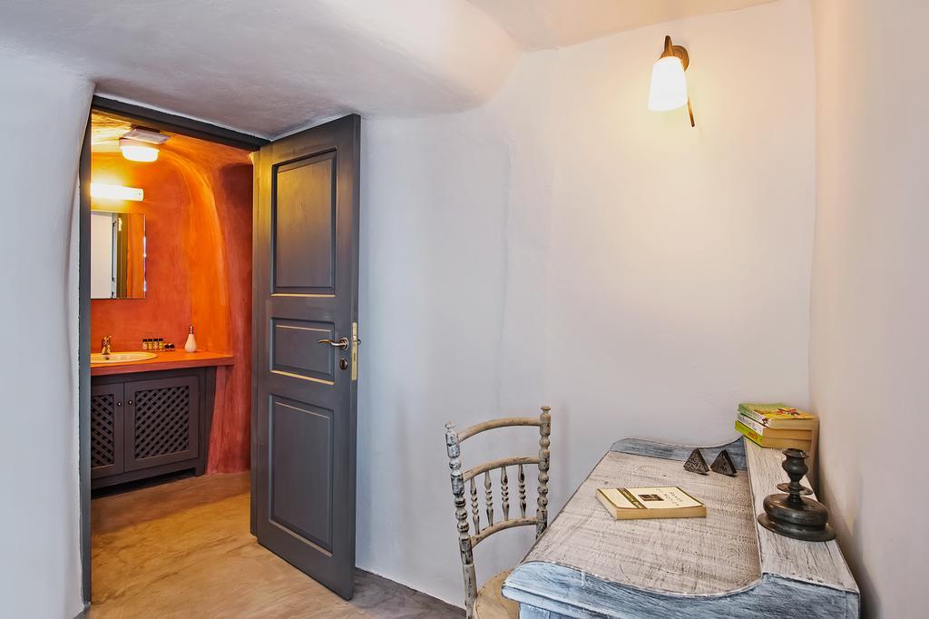 Theodora Suites (Adults Only) Oia  Ngoại thất bức ảnh